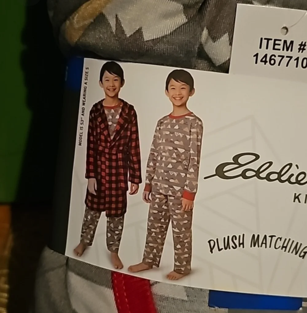 Eddie Bauer Youth 3-piece Pajama Set Plush matching robe and Pajama Set nwt
